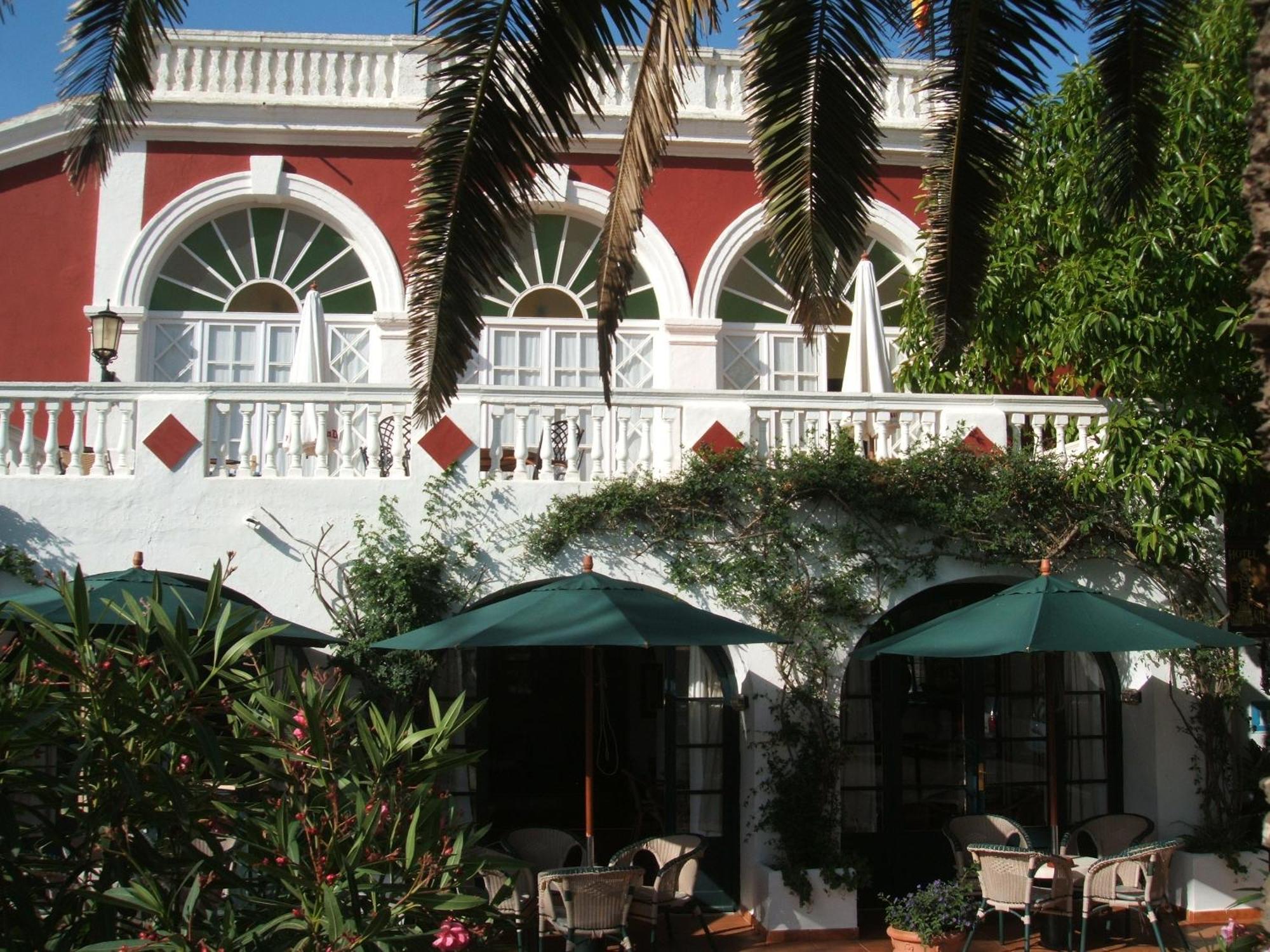 Hotel Del Almirante Es Castell  Luaran gambar